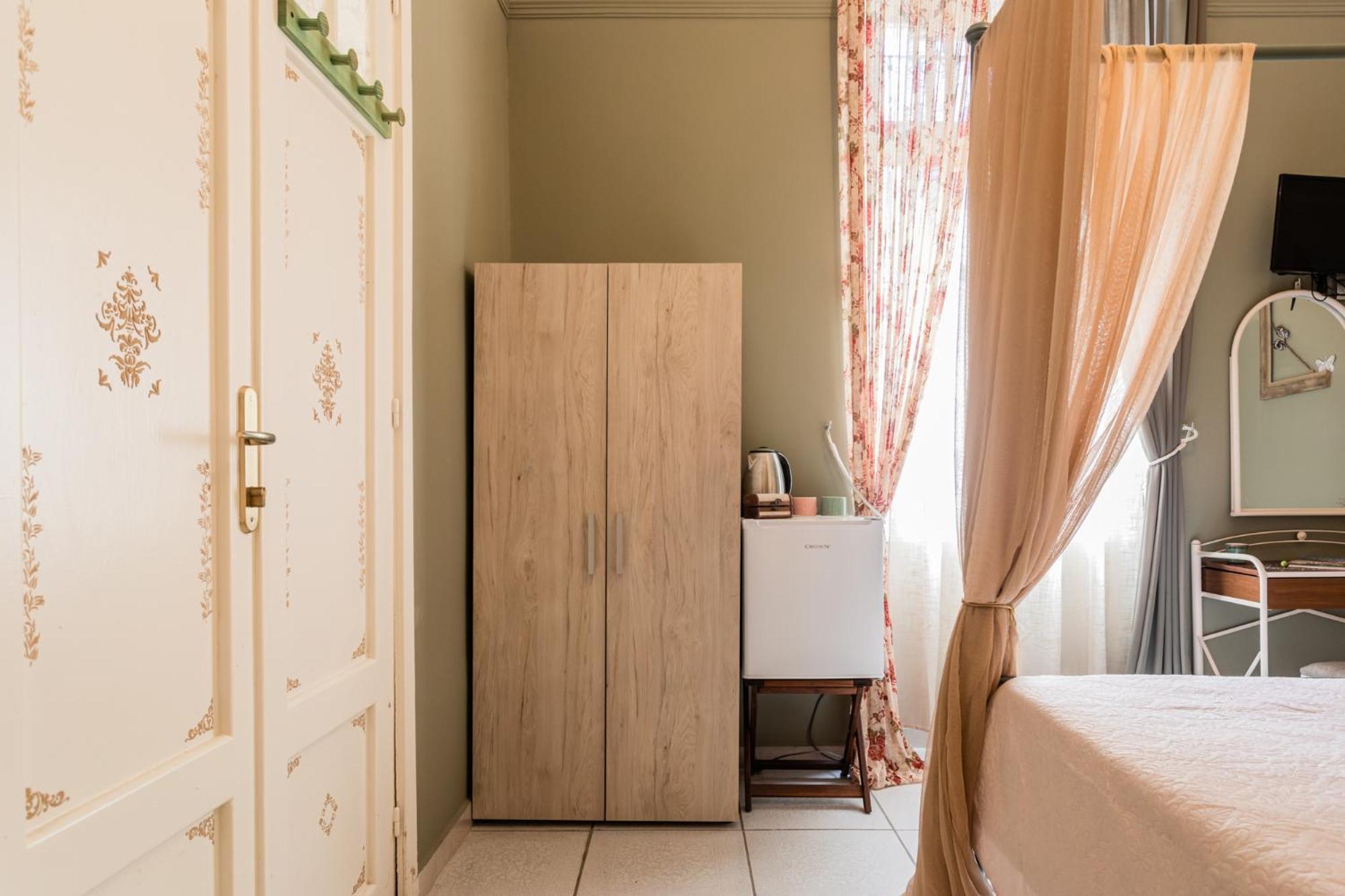 Alegria Simple Economy Rooms Αθήνα Εξωτερικό φωτογραφία